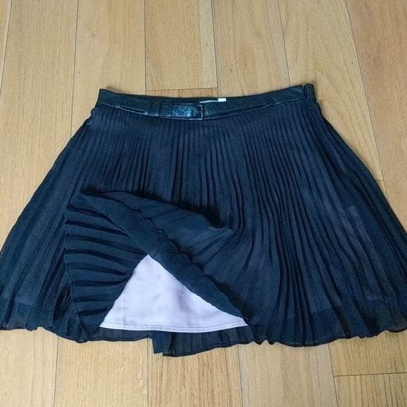 BCBGeneration skirt - Picture 3 of 4